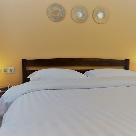 Central Comfortable One-Bedroom Apartment Chisinau Luaran gambar